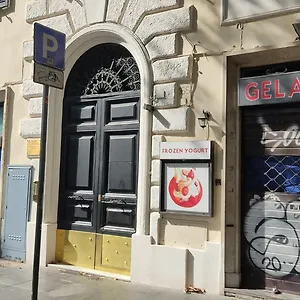 Merulana: A Due Passi Dal Colosseo , Rzym Włochy